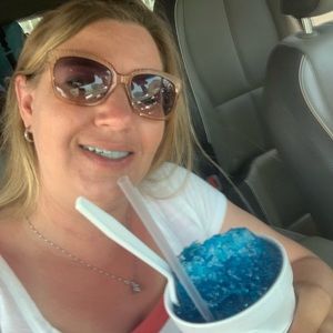 Meet your Posher, Thressa